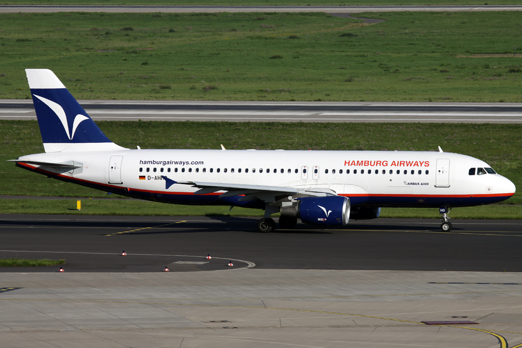 Hamburg Airways A-320 D-AHHG auf dem Taxiway zur 23L in DUS / EDDL / Düsseldorf am 20.08.2014