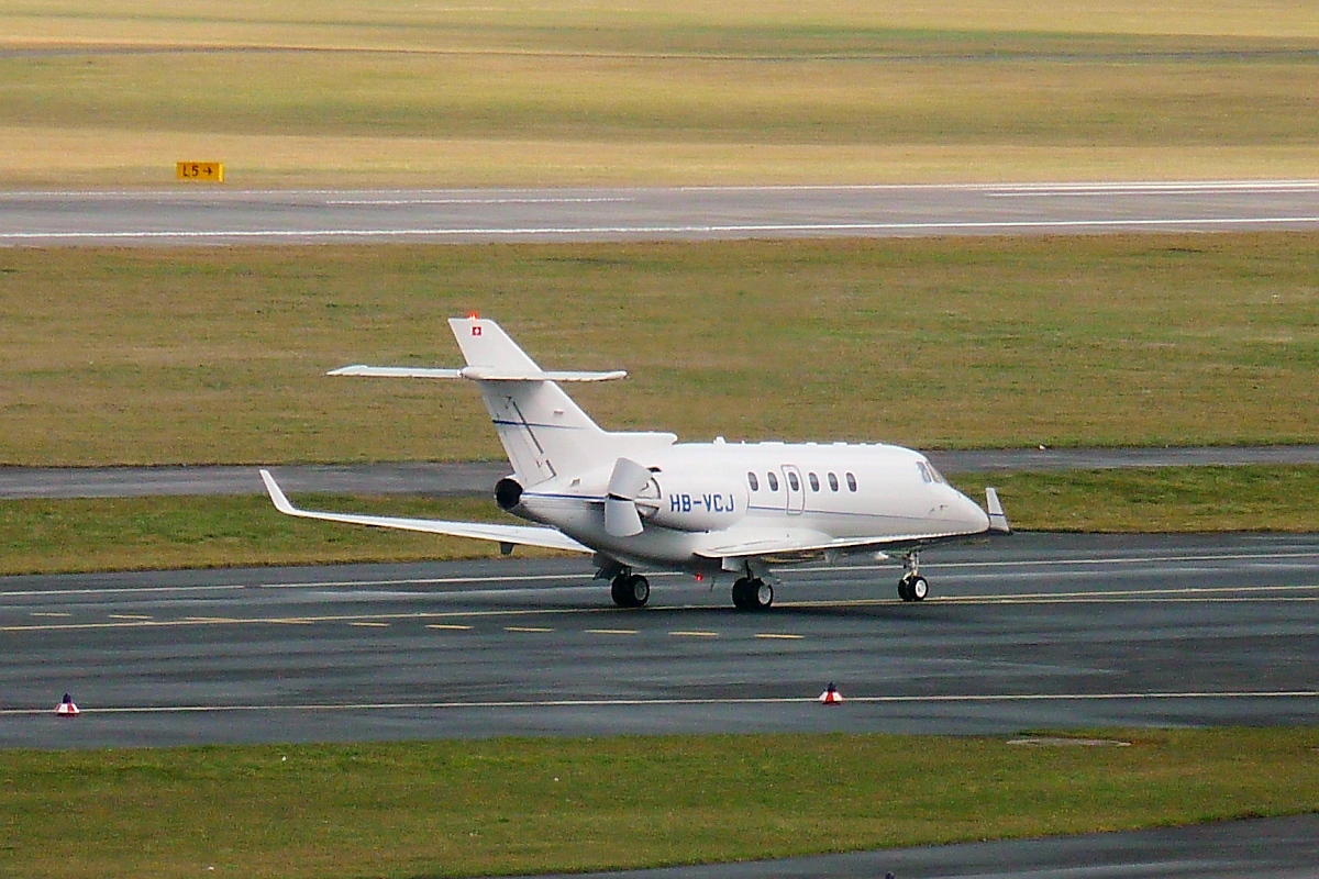 Hawker 800XP HB-VCJ in DUS, 12.4.13