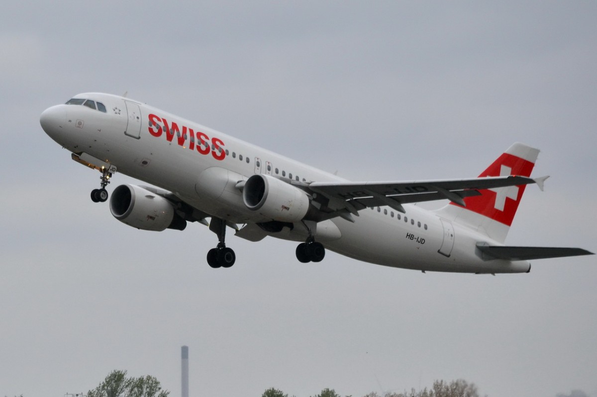HB-IJD Swiss Airbus A320-214    am 09.04.2014 in Tegel gestartet