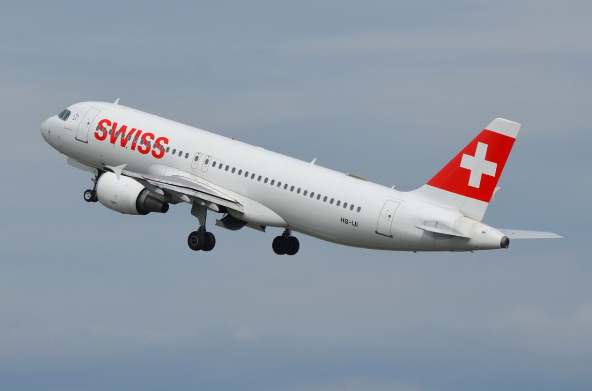 HB-IJI Swiss Airbus A320-214    am 12.08.2014 in Tegel gestartet