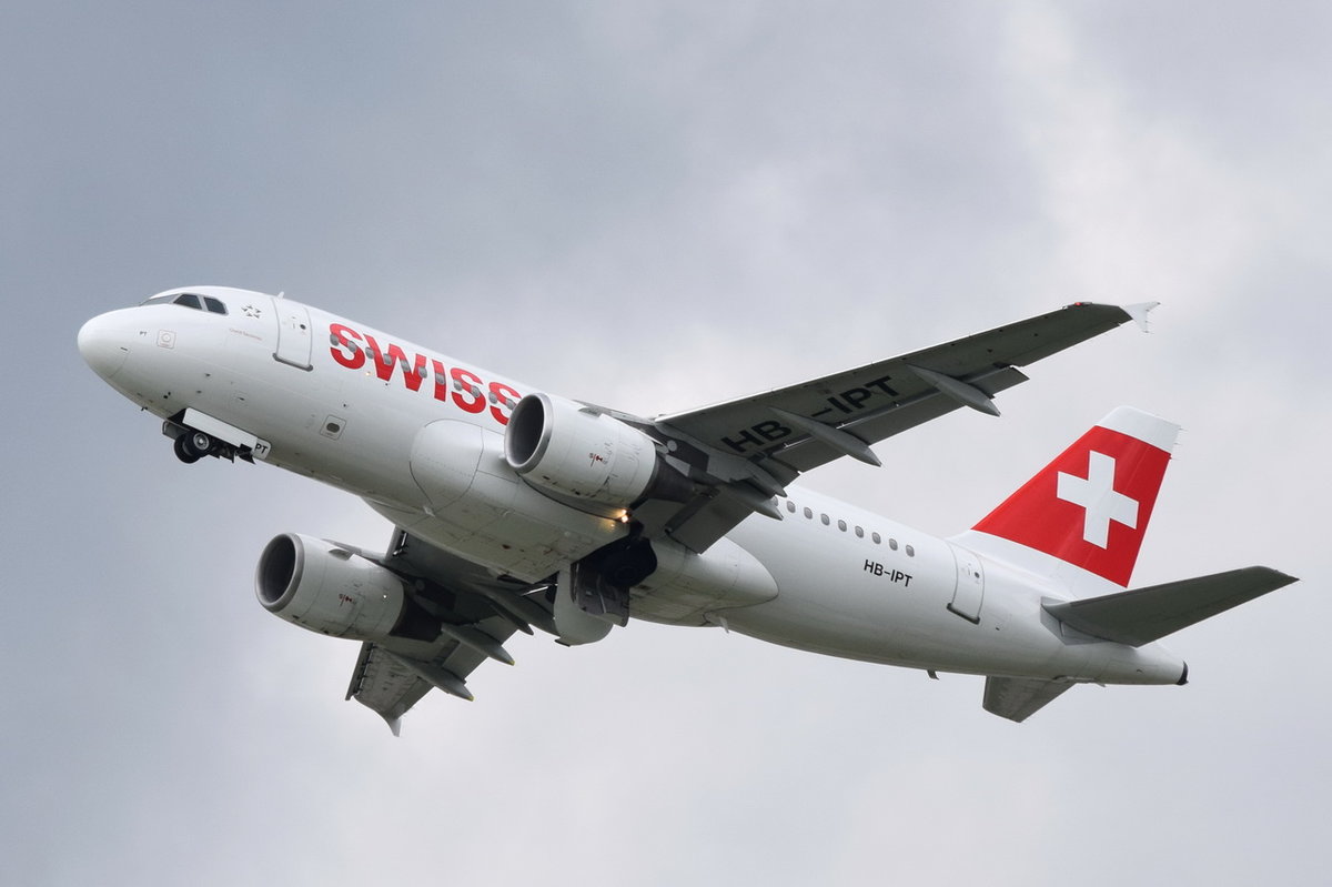 HB-IPT Swiss Airbus A319-112   in München am 14.05.2016 gestartet