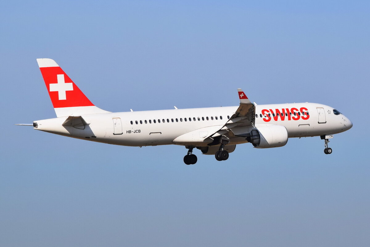 HB-JCB , Swiss , Bombardier CSeries CS300 (BD-500-1A11) , 02.03.2022 , Berlin-Brandenburg  Willy Brandt  , BER , 