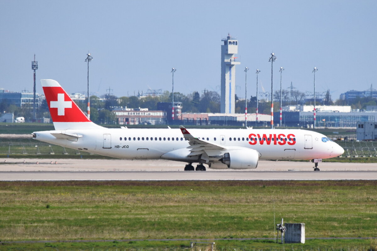 HB-JCQ , Swiss , Airbus A220-300 , Berlin-Brandenburg  Willy Brandt  , BER , 24.04.2022 ,