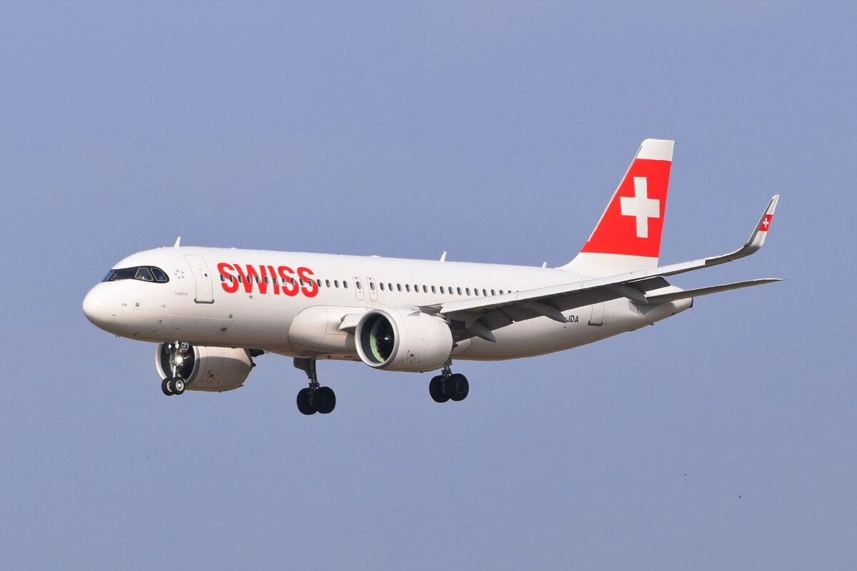 HB-JDA , Swiss , Airbus A320-271N ,  Berlin-Brandenburg  Willy Brandt  , BER , 25.03.2022 , 