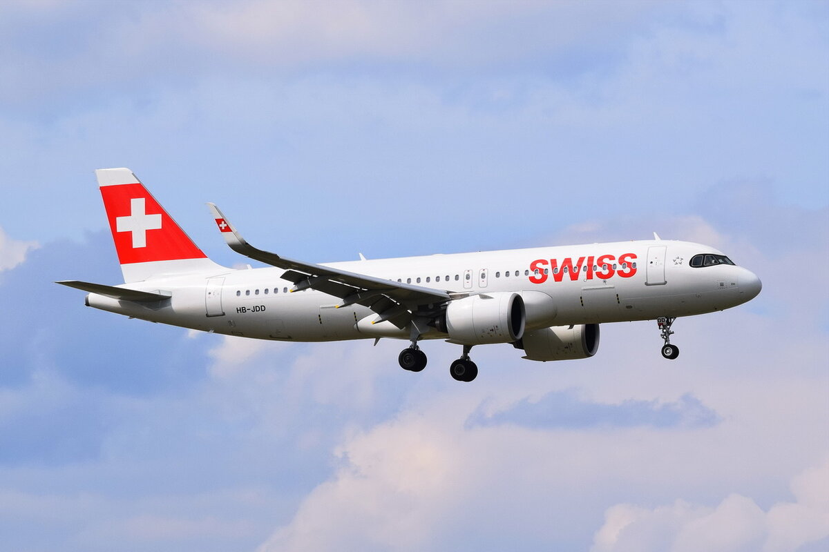HB-JDD , Swiss , Airbus A320-271N ,  24.04.2022 , Berlin-Brandenburg  Willy Brandt  , BER , 