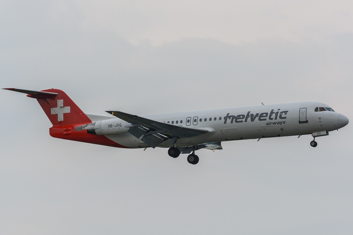 HB-JVG am 09.08.2015 beim Anflug auf Düsseldorf.