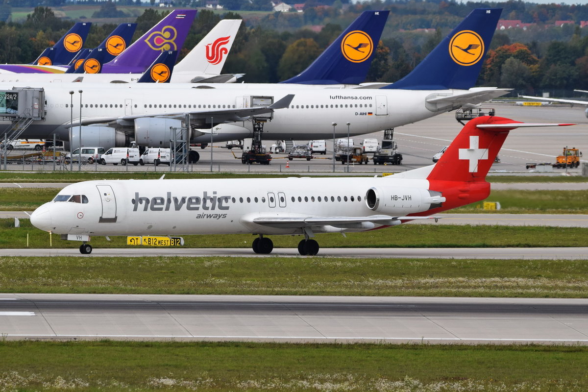 HB-JVH Helvetic Airways Fokker F100  , MUC , 02.10.2017