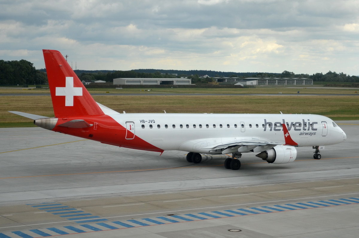 HB-JVQ Helvetic Airways Embraer ERJ-190LR (ERJ-190-100 LR)  am 01.07.2016 in Rostock-Laage zum Start