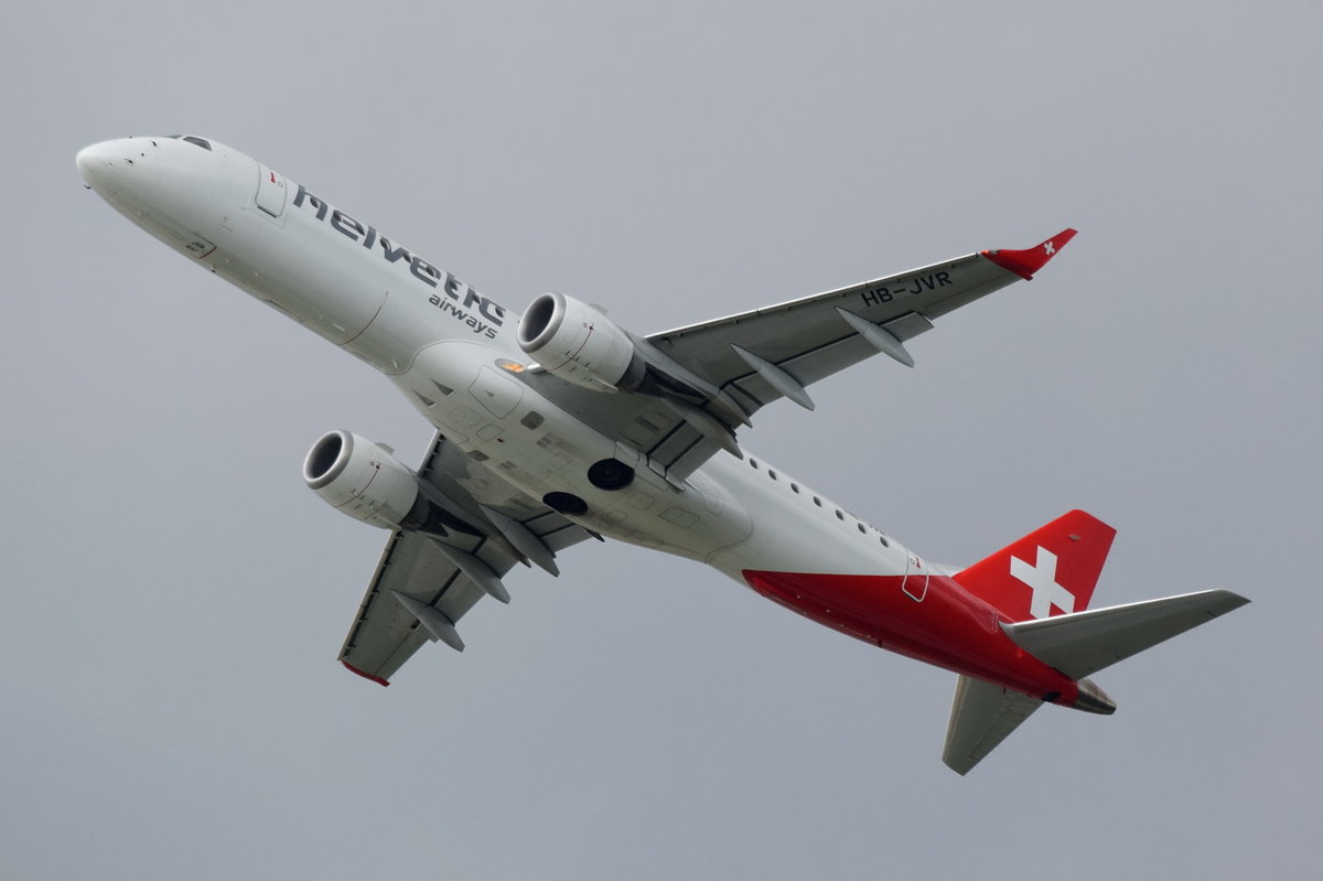 HB-JVR Helvetic Airways Embraer ERJ-190LR (ERJ-190-100 LR)  am 14.05.2016 in München gestartet