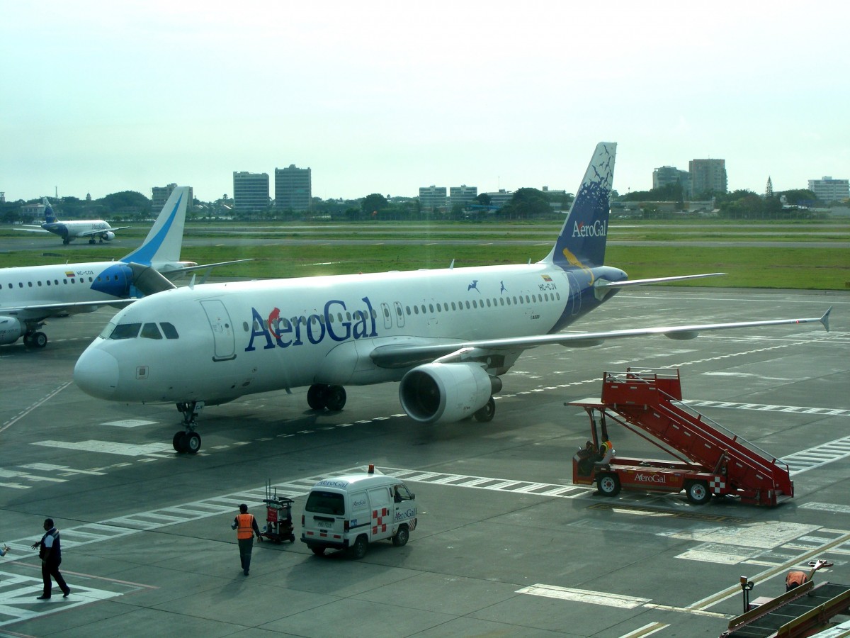 HC-CJV,AEROGAL,Airbus A320,Airport Guayaquil (GYE),16.3.2014