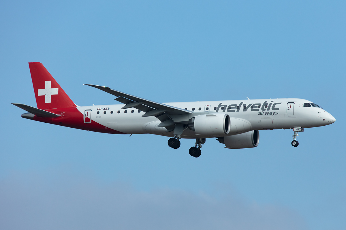 Helvetic Airways, HB-AZB, Embraer, ERJ-190 E2, 21.01.2020, ZRH, Zürich, Switzerland




