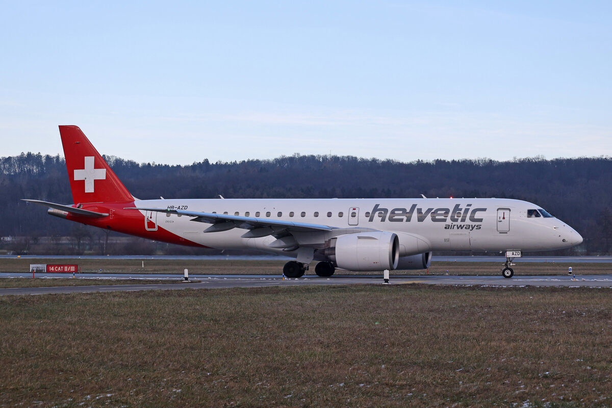 Helvetic Airways, HB-AZD, Embraer E190-E2, msn: 19020031, 14.Januar 2024, ZRH Zürich, Switzerland.