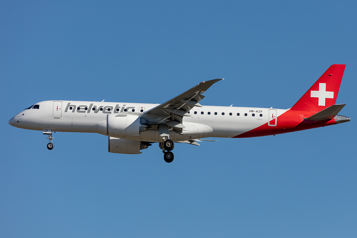 Helvetic Airways, HB-AZF, Embraer, ERJ-190 E2, 05.11.2021, MXP, Mailand, Italy