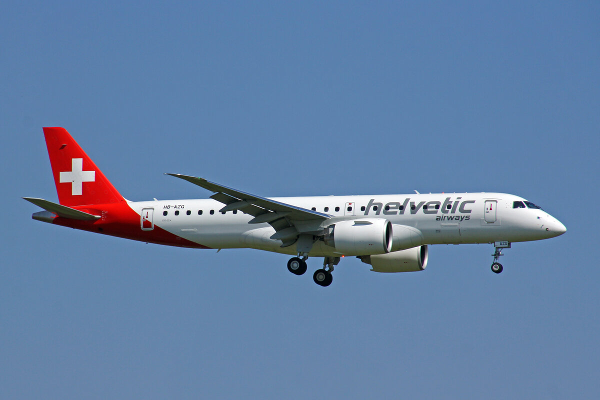 Helvetic Airways, HB-AZG, Embraer 190-E2, msn: 19020036, 04.September 2021, ZRH Zürich, Switzerland.