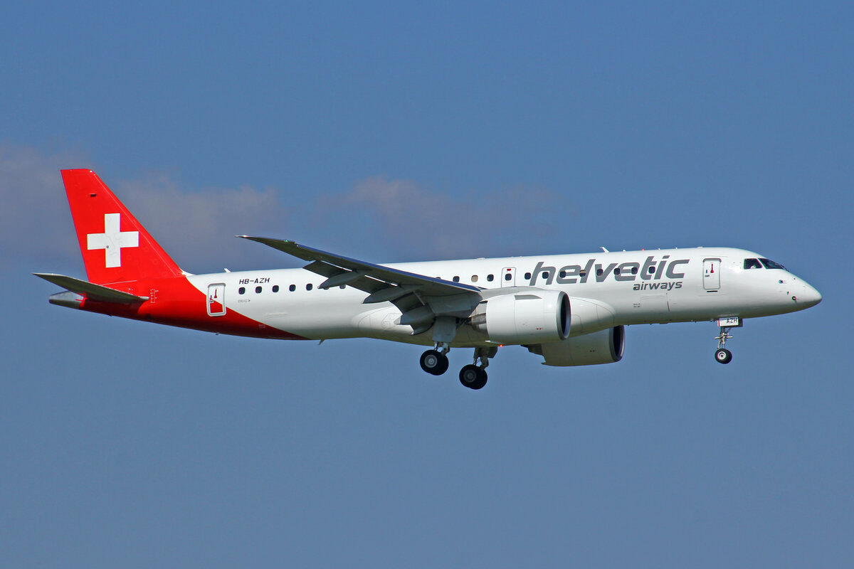 Helvetic Airways, HB-AZH, Embraer 190-E2, msn: 19020046, 04.September 2021, ZRH Zürich, Switzerland.