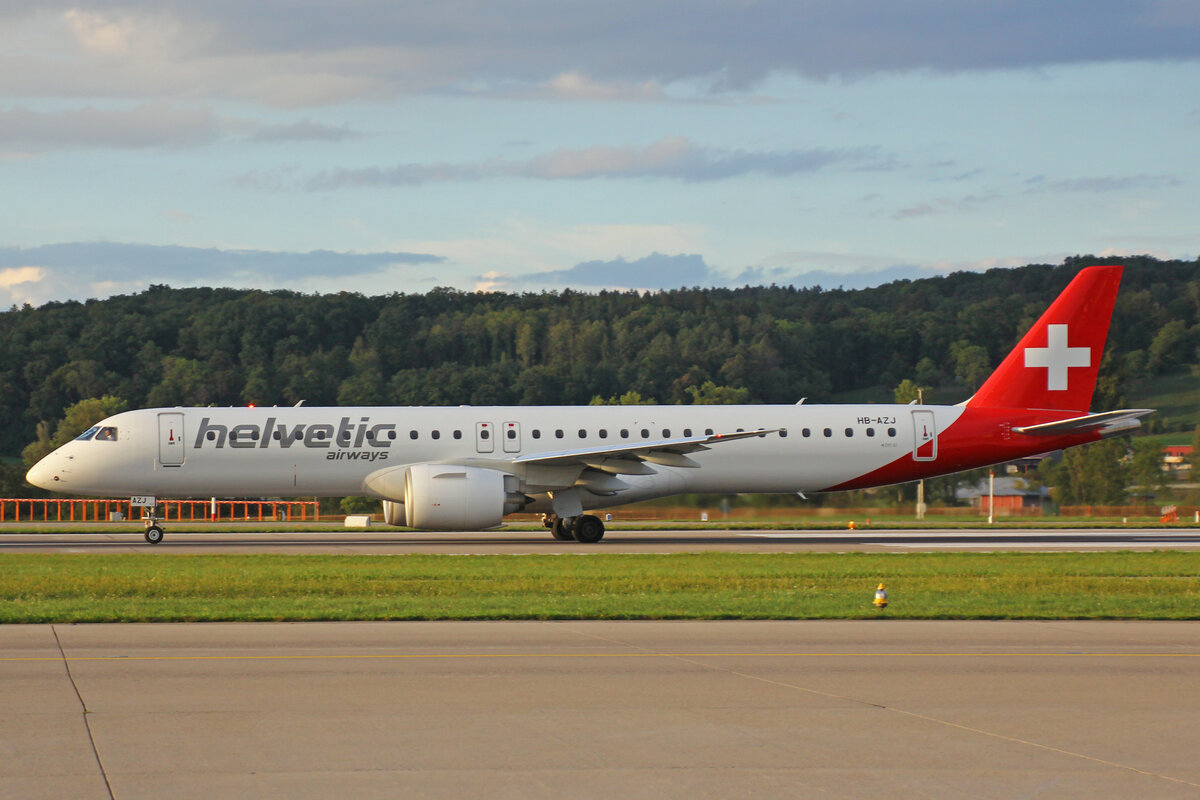 Helvetic Airways, HB-AZJ, Embraer E195-E2, msn: 19020057, 03.September 2022, ZRH Zürich, Switzerland.
