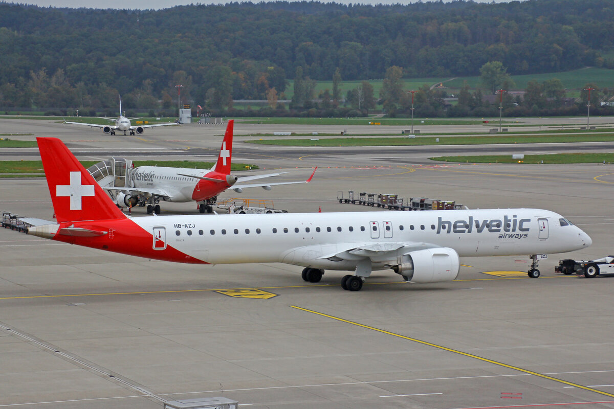 Helvetic Airways, HB-AZJ, Embraer E195-E2, msn: 19020057, 10.Oktober 2022, ZRH Zürich, Switzerland.