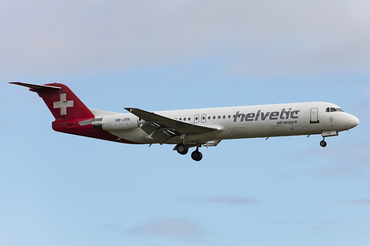 Helvetic Airways, HB-JVH, Fokker, F-100, 03.10.2016, ZRH, Zürich, Switzerland


