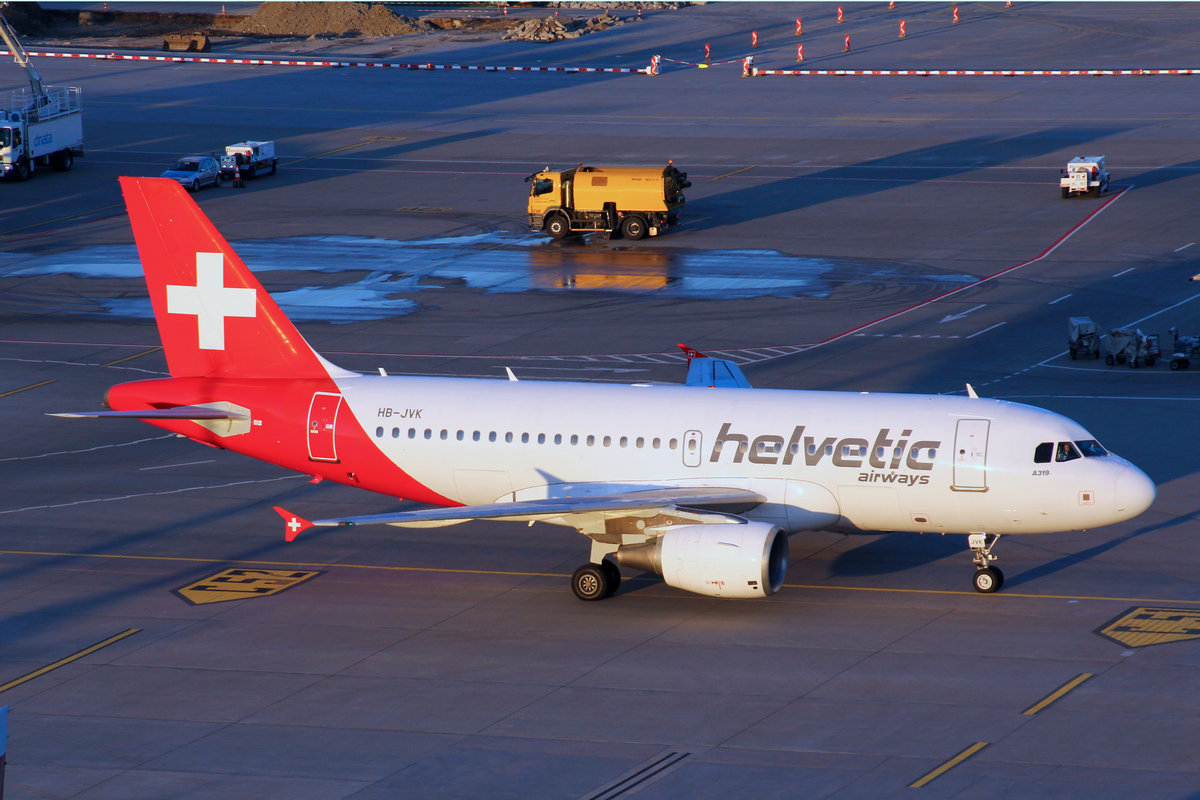 Helvetic Airways, HB-JVK, Airbus A319-112, 28.April 2016, ZRH Zürich, Switzerland.