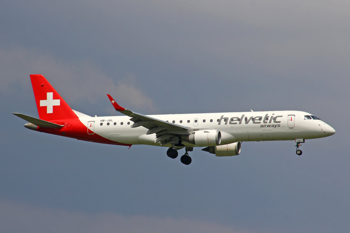 Helvetic Airways, HB-JVL, Embraer Emb-190LR, msn: 19000354, 25.Mai 2019, ZRH Zürich, Switzerland.