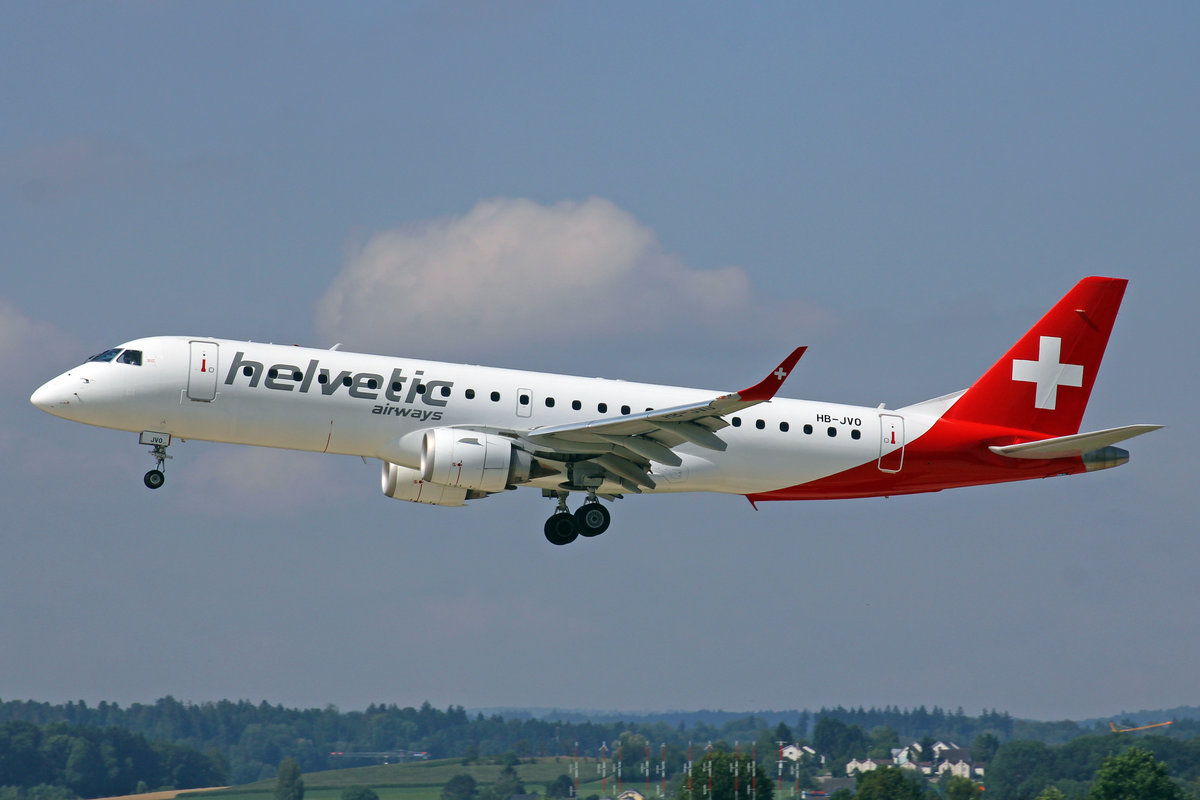 Helvetic Airways, HB-JVO, Embraer ERJ-190LR, msn: 19000294, 21.Juli 2017, ZRH Zürich, Switzerland.