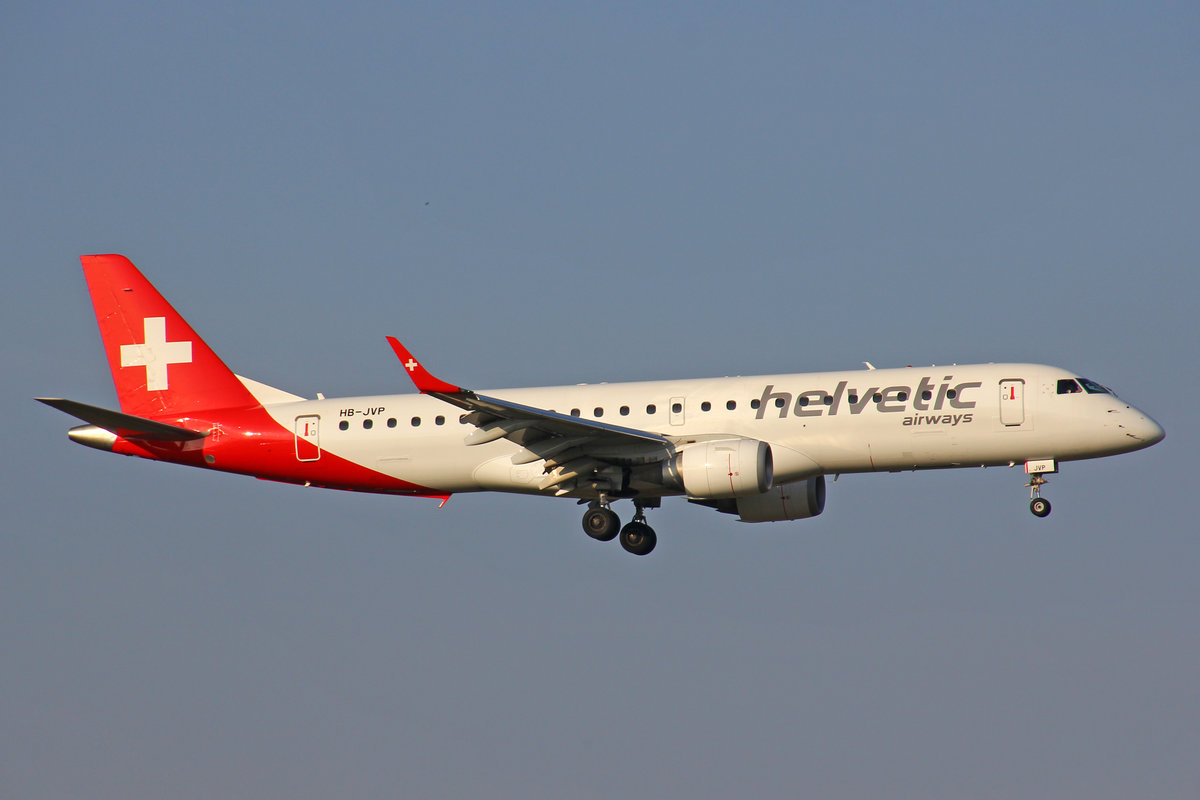 Helvetic Airways, HB-JVP, Embraer Emb-190LR, 25.März 2017, ZRH Zürich, Switzerland.