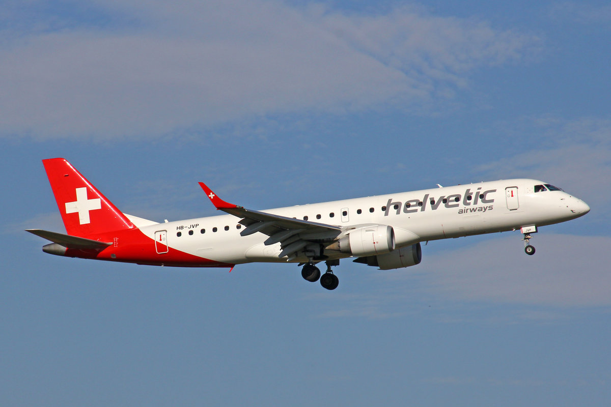 Helvetic Airways, HB-JVP, Embraer Emb-190LR, 29.September 2016, ZRH Zürich, Switzerland.