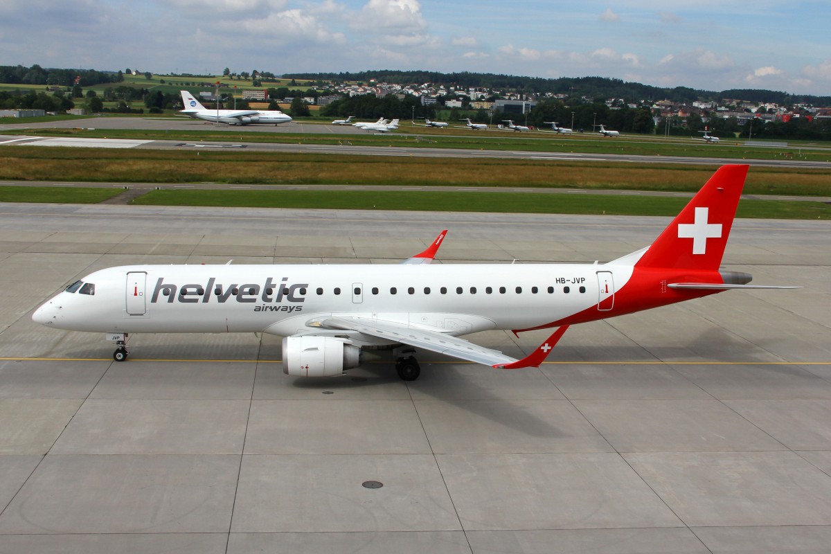 Helvetic Airways, HB-JVP, Embraer ERJ-190LR, msn: 19000387, 19.Juni 2015, ZRH Zürich, Switzerland.