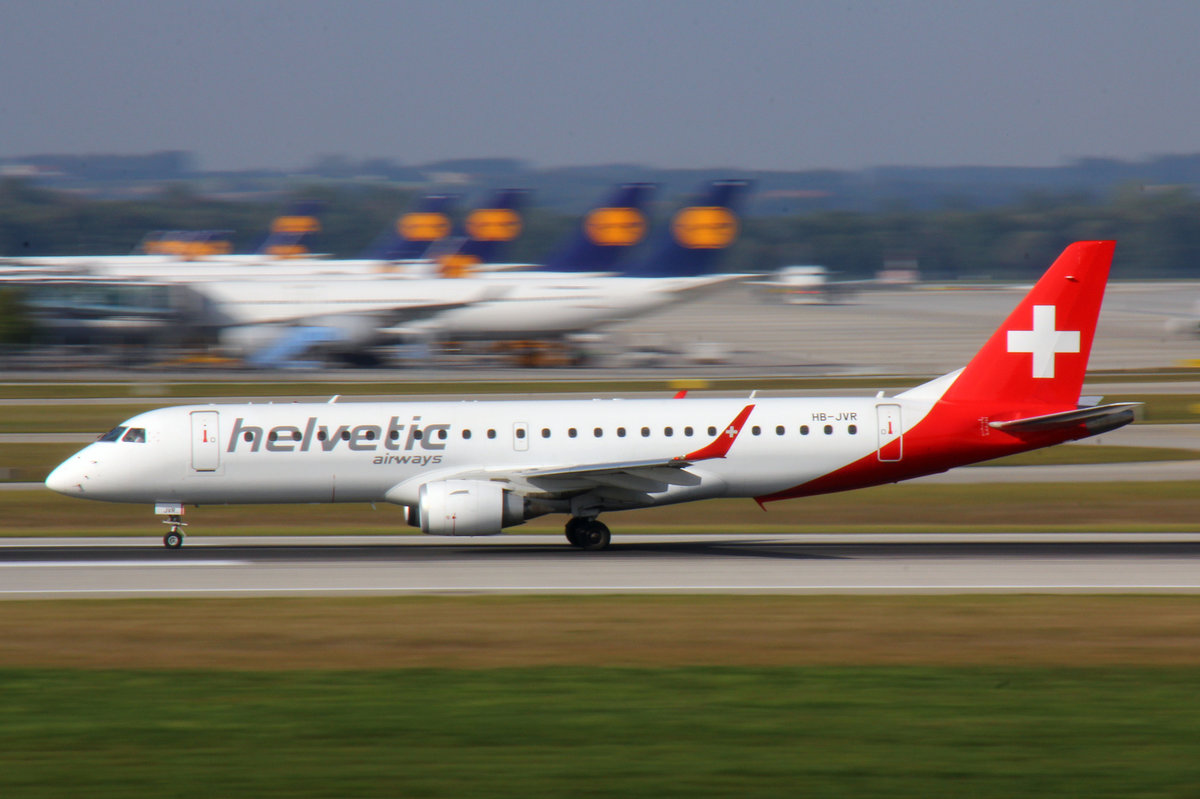 Helvetic Airways, HB-JVR, Embraer Emb-190LR, 25.September 2016, MUC München, Germany.