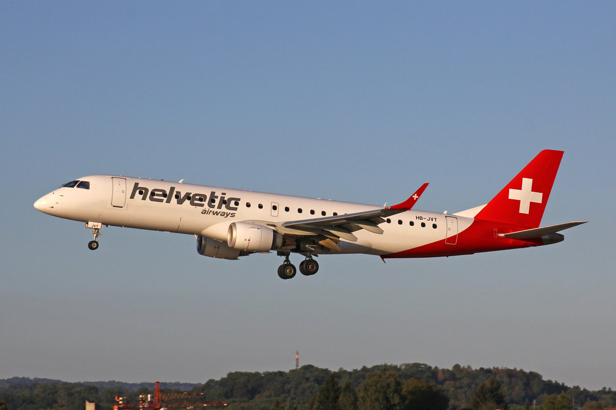 Helvetic Airways, HB-JVT, Embraer ERJ-190LR, msn: 19000199, 20.September 2019, ZRH Zürich, Switzerland.