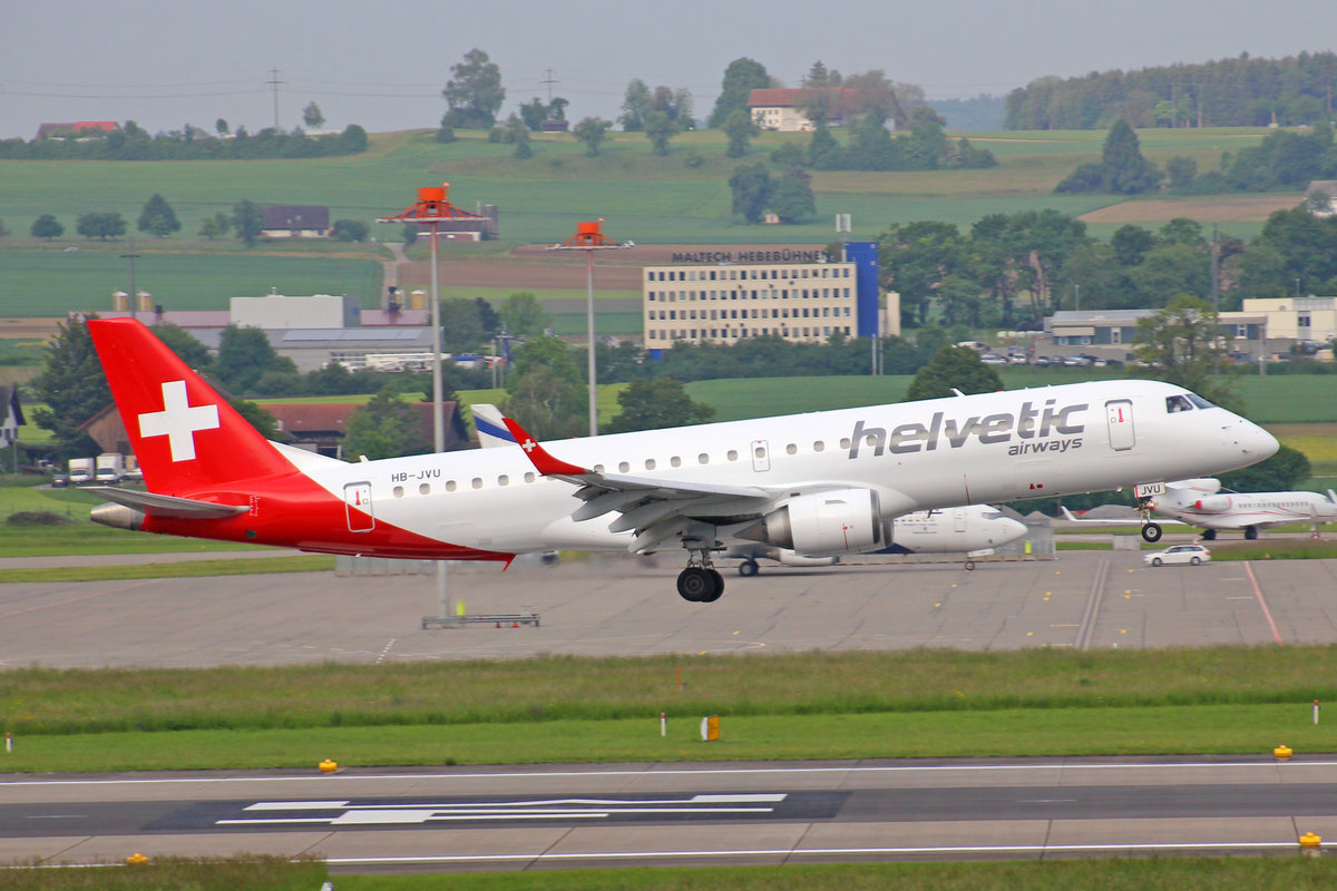 Helvetic Airways, HB-JVU, Embraer Emb-190LR, msn: 19000048, 25.Mai 2019, ZRH Zürich, Switzerland.