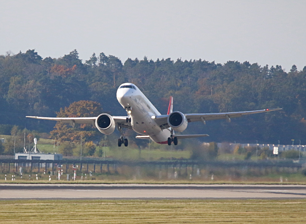 Helvetic, ERJ-195 E2, HB-AZJ, BER, 19.10.2025