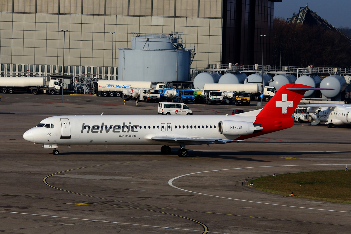 Helvetic, Fokker 100, HB-JVE, TXL, 09.04.2016