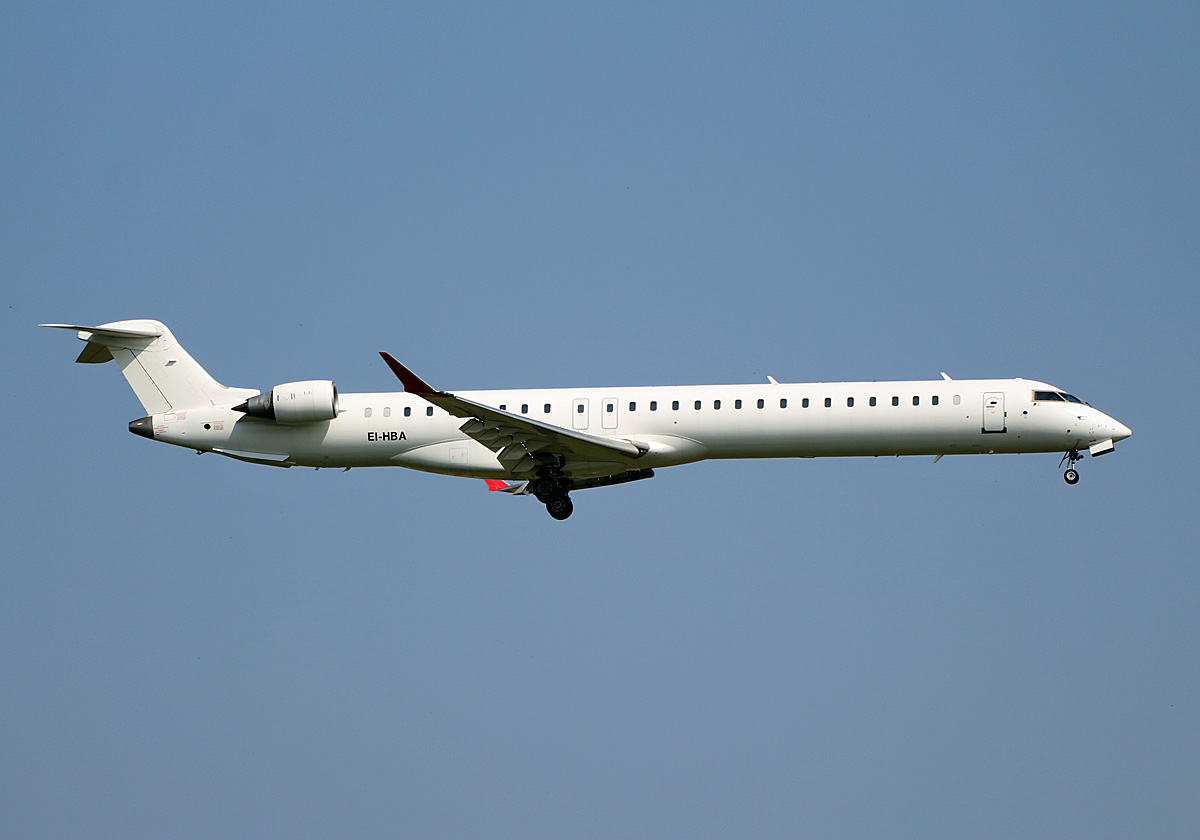 Hiberian Airlines, CRJ1000, EI-HBA, BER, 24.07.2021
