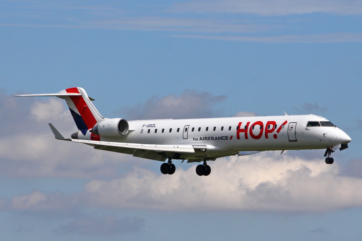 HOP!, F-GRZL, Bombardier CRJ-702, 8. August 2014, LYS Lyon, France.