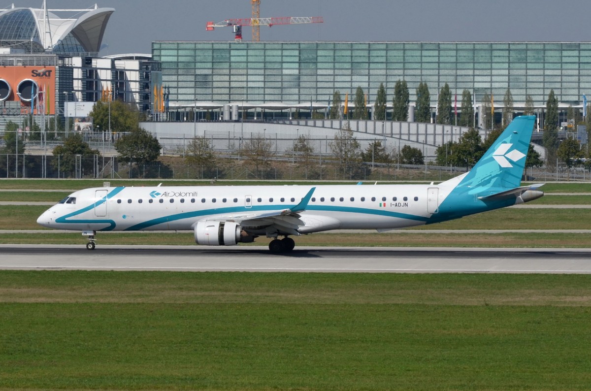 I-ADJN Air Dolomiti Embraer ERJ-195LR (ERJ-190-200 LR)  gelandet in München  11.09.2015