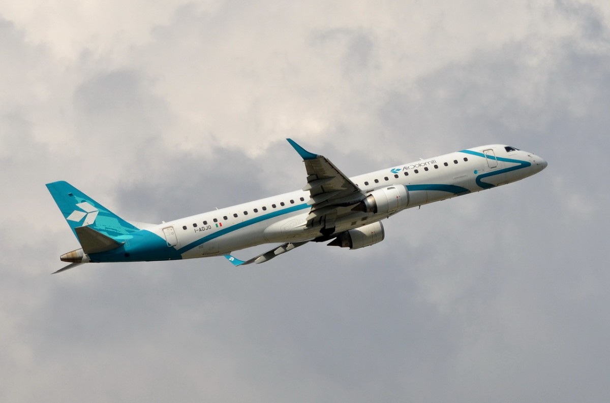 I-ADJO Air Dolomiti Embraer ERJ-195LR (ERJ-190-200 LR)   gestartet in München   10.09.2015