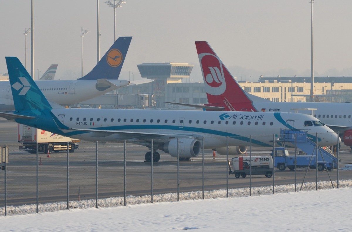 I-ADJS Air Dolomiti Embraer ERJ-195LR (ERJ-190-200 LR)  in München am 01.01.2015