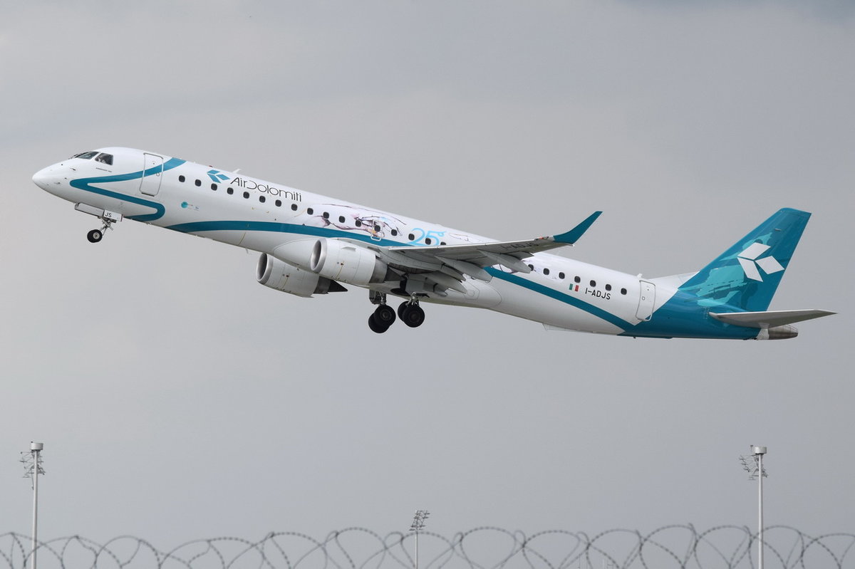 I-ADJS Air Dolomiti Embraer ERJ-195LR (ERJ-190-200 LR)  gestartet in München am 14.05.2016