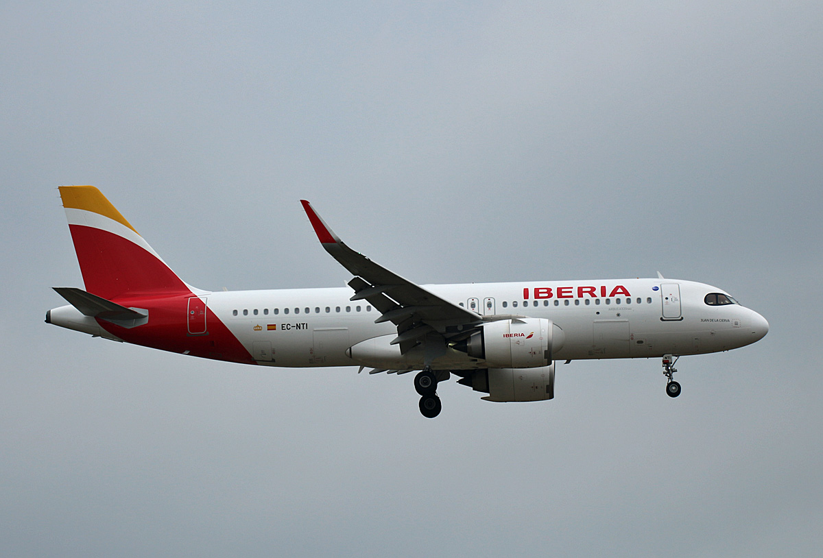 Iberia, Airbus A 320-251N, EC-NTI, BER, 19.08.2022