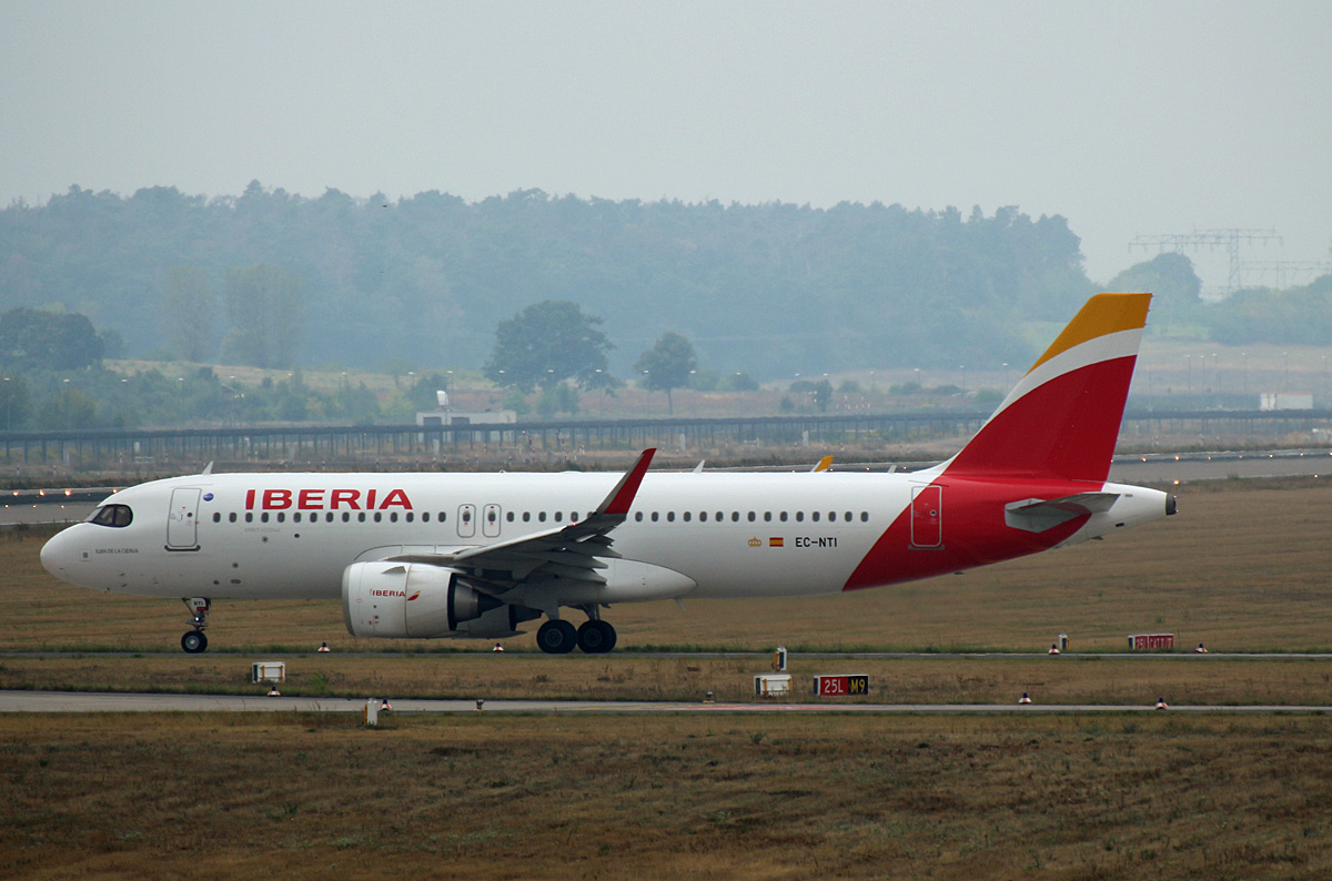 Iberia, Airbus A 320-251N, EC-NTI, BER, 19.08.2022