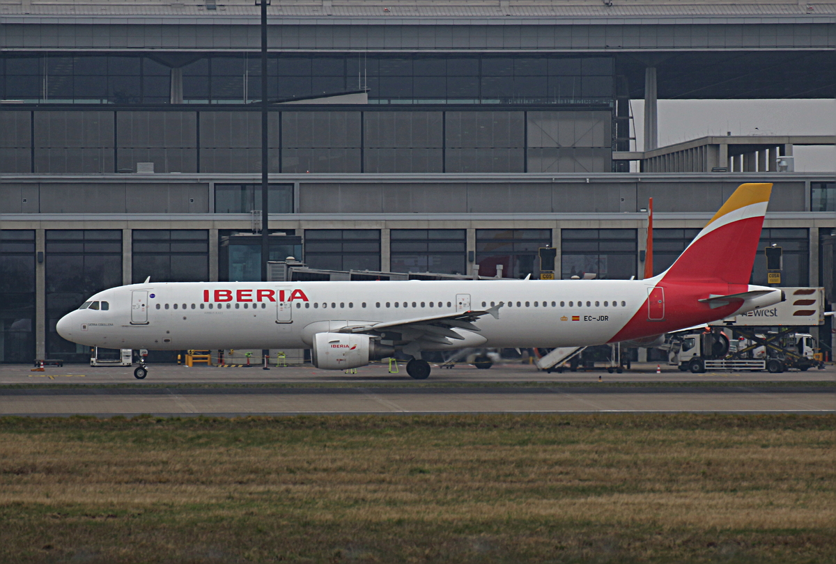 Iberia, Airbus A 321-213, EC-JDR, BER, 12.04.2026