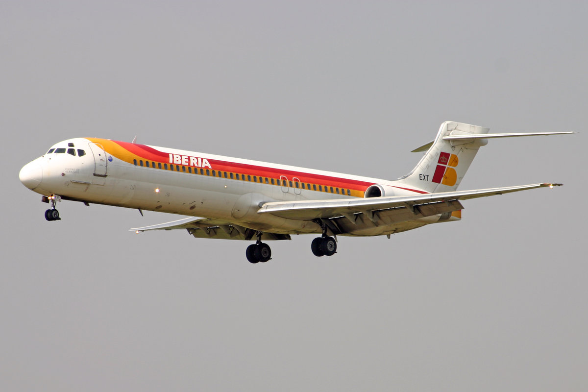 Iberia, EC-EXT, McDonnell Douglas MD-87, msn: 49837/1730,  Ciudad de Albacete , 20.April 2006, ZRH Zürich, Switzerland.