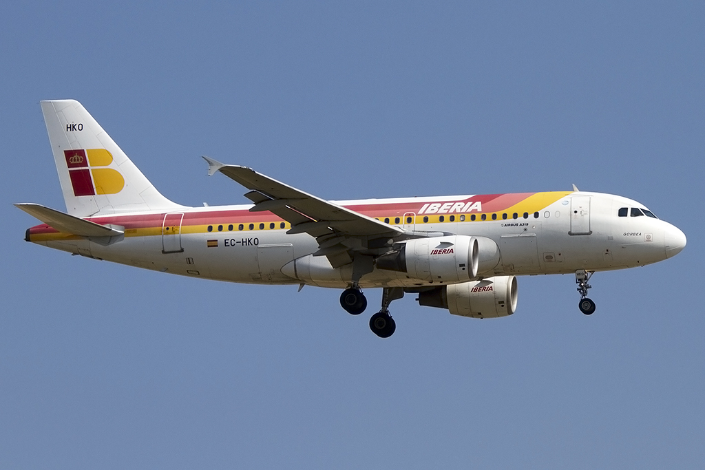 Iberia, EC-HKO, Airbus, A319-111, 02.06.2014, BCN, Barcelona, Spain


