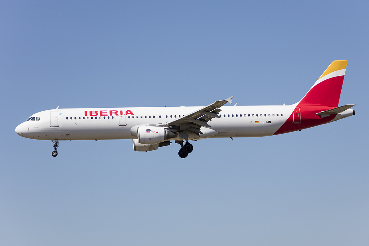 Iberia, EC-IJN, Airbus, A321-211, 13.09.2017, BCN, Barcelona, Spain



