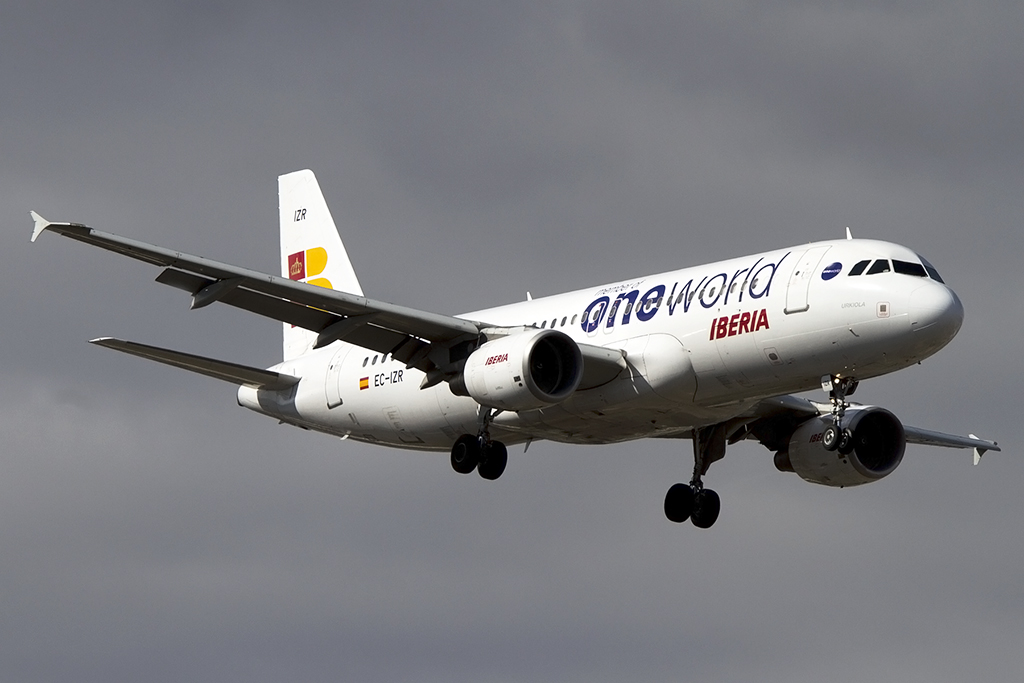 Iberia, EC-IZR, Airbus, A320-214, 02.03.2014, GVA, Geneve, Switzerland



