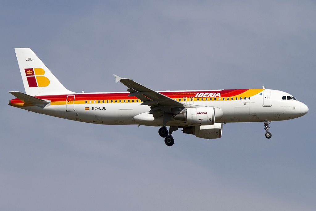 Iberia, EC-LUL, Airbus, A320-216, 19.04.2015, FRA, Frankfurt, Germany 




