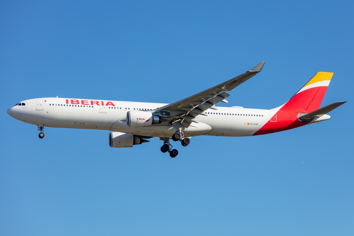 Iberia, EC-LUX, Airbus, A330-202, 05.11.2021, MXP, Mailand, Italy