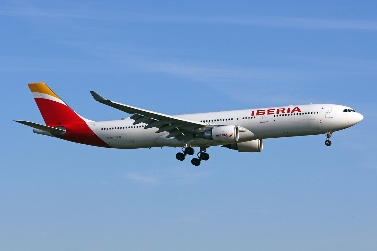 Iberia, EC-LUX, Airbus A330-302, msn: 1405,  Panamá , 14.November 2020, ZRH Zürich, Switzerland.