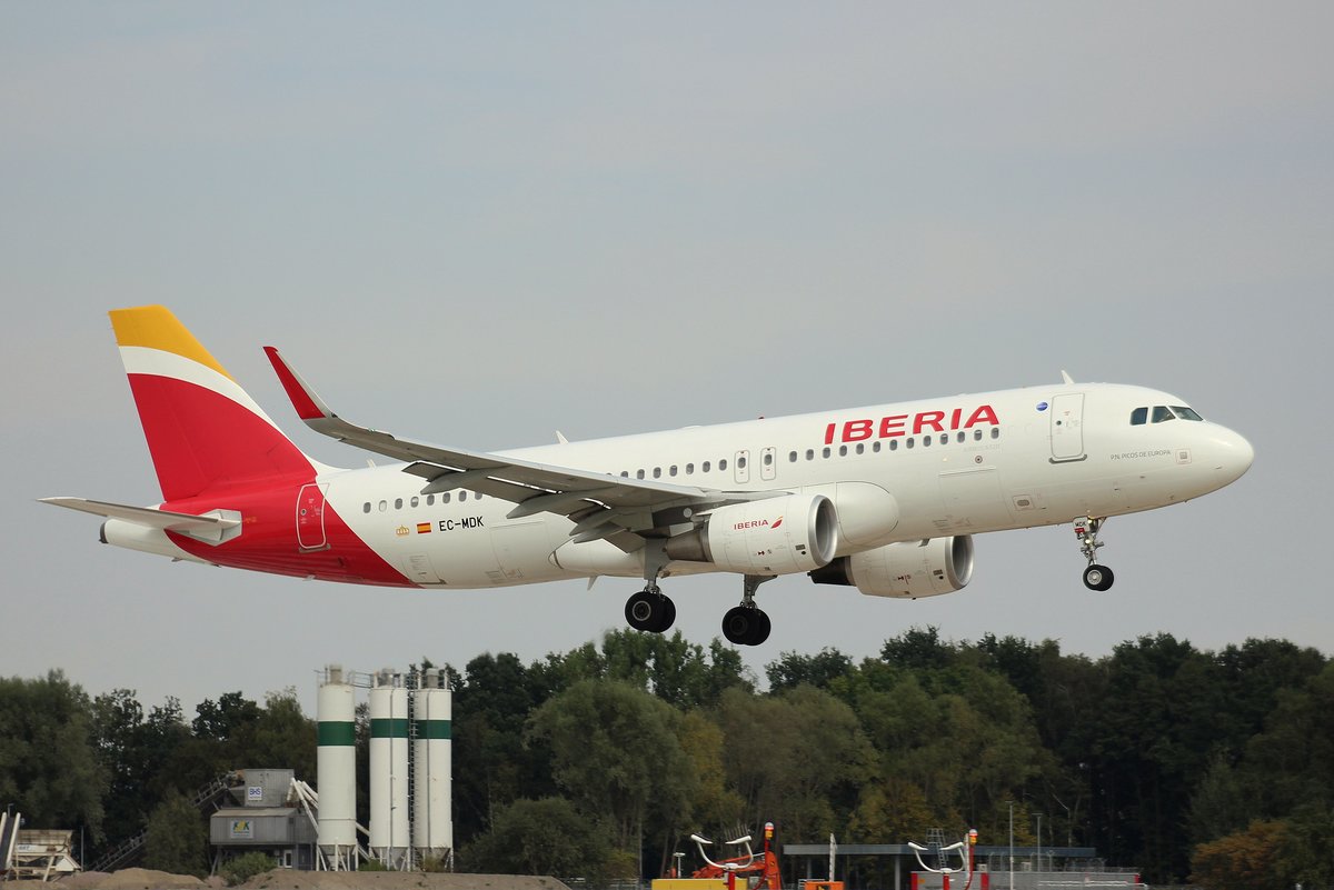 Iberia, EC-MDK, (c/n 6328),Airbus A 320-214 (SL), 28.08.2016, HAM-EDDH, Hamburg, Germany (N:P.N.Picos De Europa) 